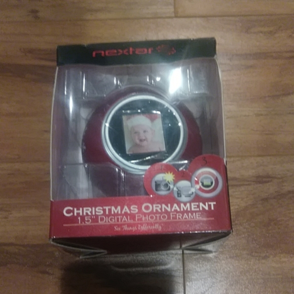 Other - Christmas ornament red and white snowflakes 1.5" Digital photo frame